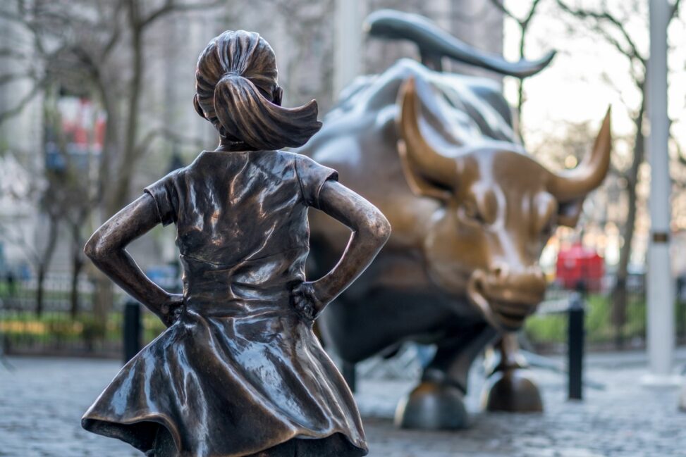 Bitcoin consolidates, dash outperforms in quiet crypto session: crypto markets today