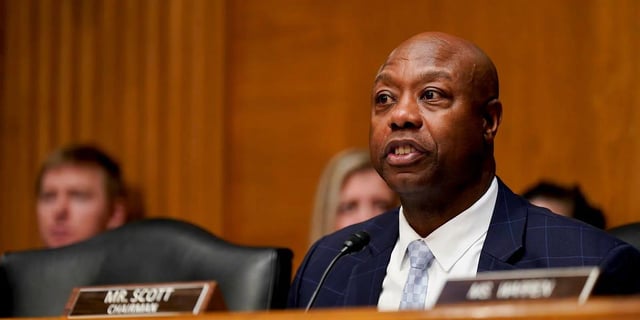 Senator lummis says congress is 'close' to passing crypto market structure legislation.