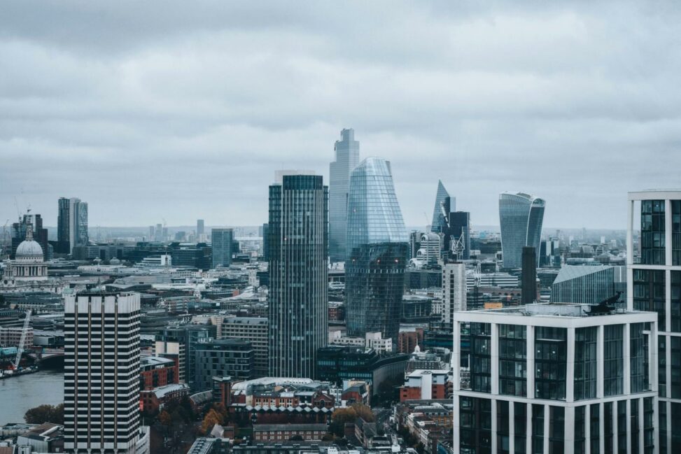 The uk is picking winners for its digital dollar future while coinbase ceo cries foul