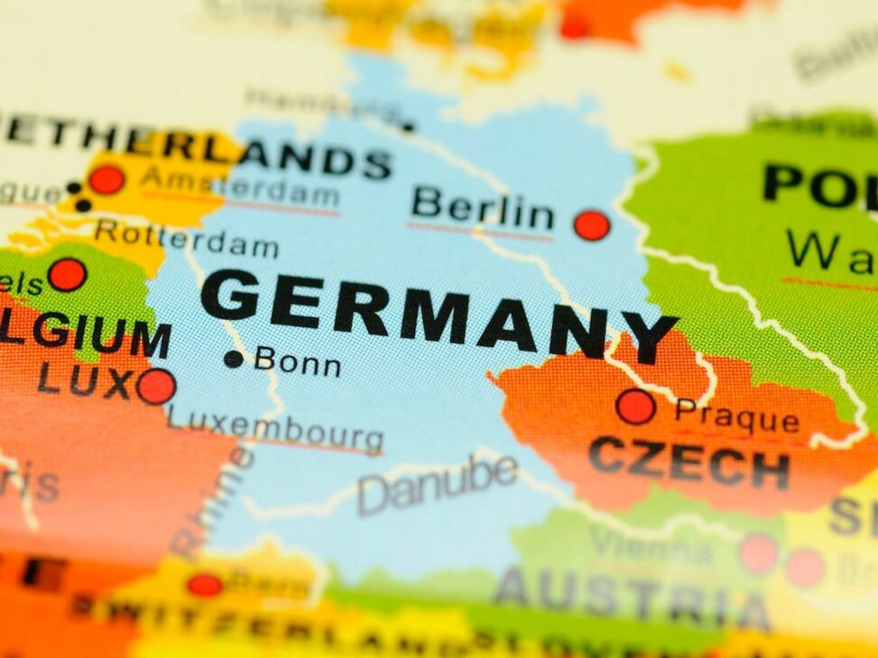 Germans can now buy bitcoin, ether, solana products directly from their ing accounts