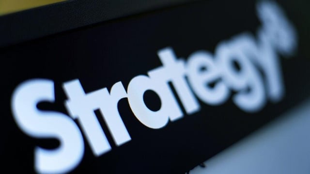 Michael saylor loses $47 billion unrealized profit as bitcoin dumps below strategy's cost basis