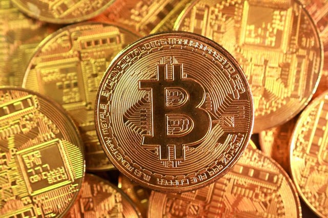 Bitcoin falls below $80,000, continuing decline as liquidity worries mount
