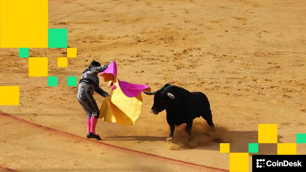 Bitcoin has traded in a tight range for nearly 50 days – but this is not a "bear flag"