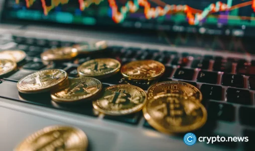 Bitcoin price attempts $70k base formation as open interest drops across exchanges