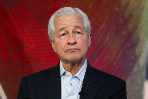 Jp morgan ceo jamie dimon says stablecoin issuers paying interest should be regulated as banks