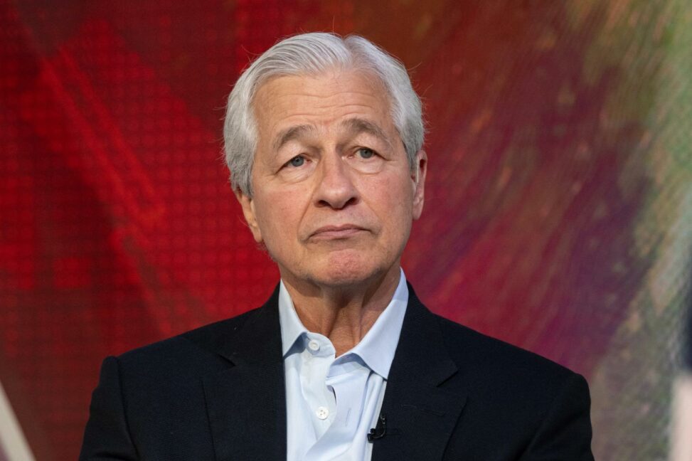 Jp morgan ceo jamie dimon says stablecoin issuers paying interest should be regulated as banks