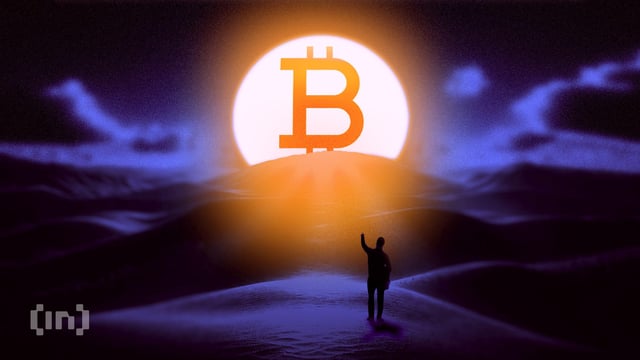 Is trading bitcoin against retail sentiment still effective?
