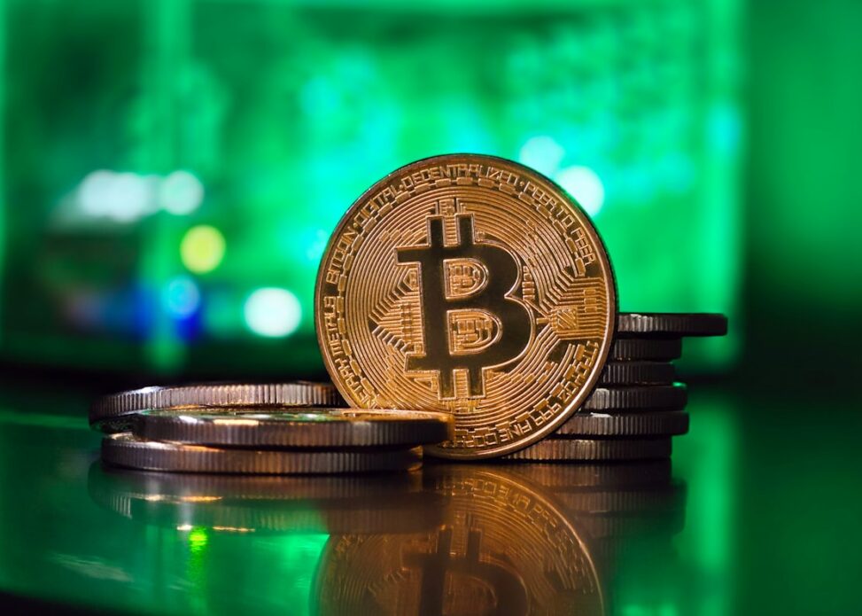 Bitcoin sth holds steady: no panic amid middle east conflict – details