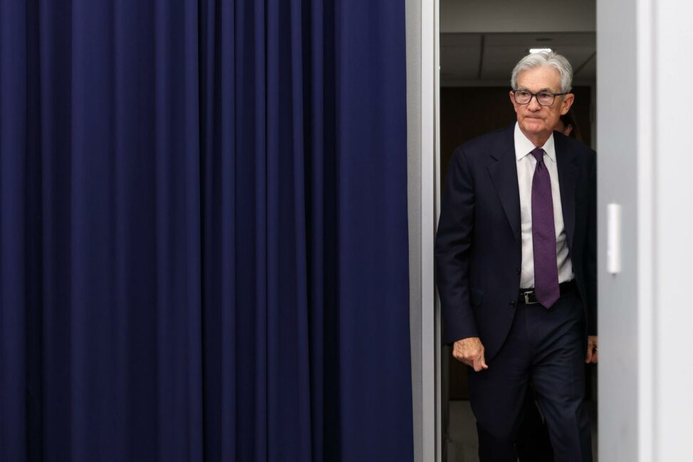 Fed chair jerome powell says he will stay on as govenor after term amid legal pressure