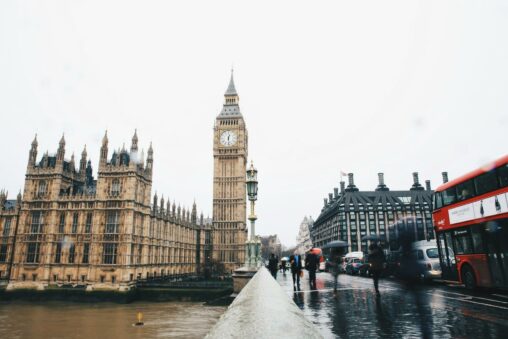 Ex uk chancellor backs bitcoin as alternative to failing systems