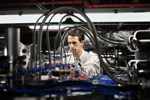 A simple explainer on what quantum computing actually is, and why it is terrifying for bitcoin