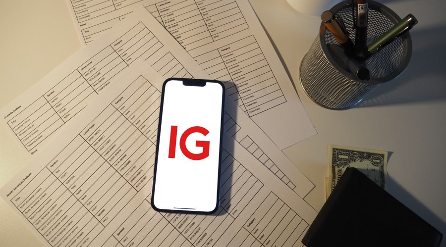 Ig grants £6.9 million share awards to ceo and cfo linked to revenue and eps targets