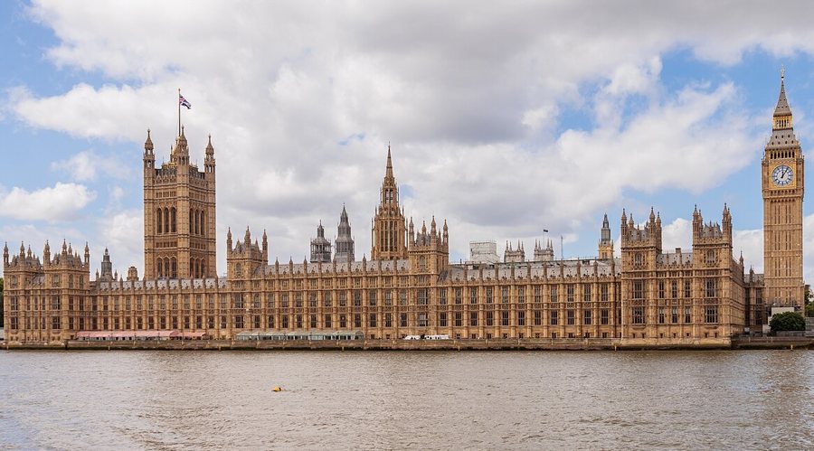 Revenue drop and costs push vantos markets uk into £153k annual loss