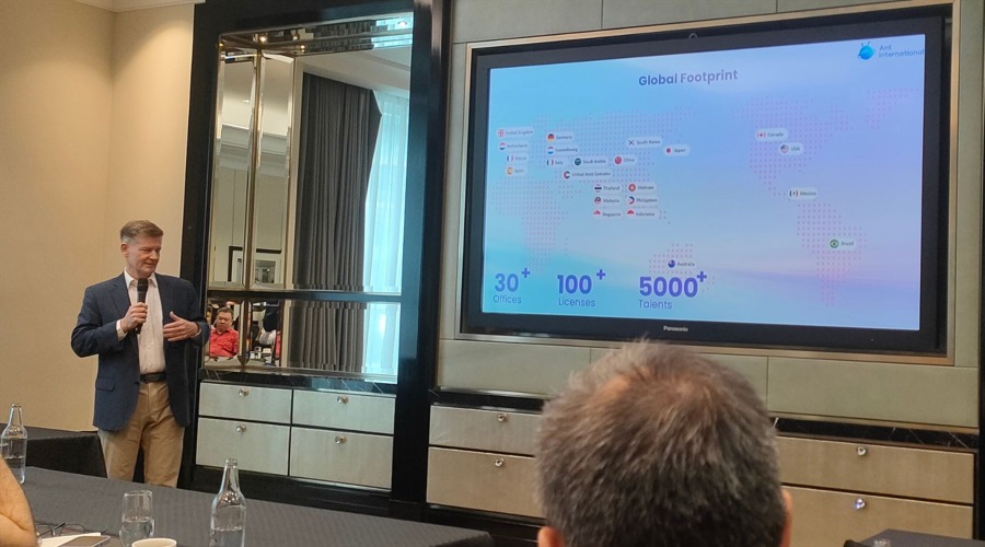 Pay abroad like a local: qr codes bridge payment gaps in asia