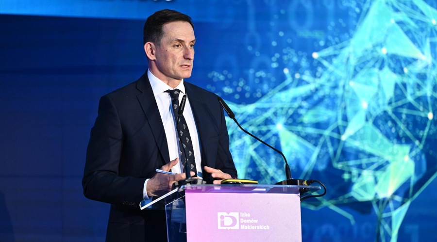 "capital market cannot function like gambling," knf's adamski says as regulator widens cfd review