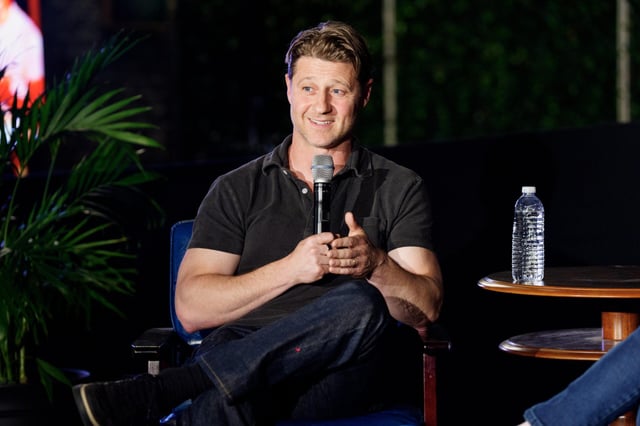 Ben mckenzie wants to protect you from crypto
