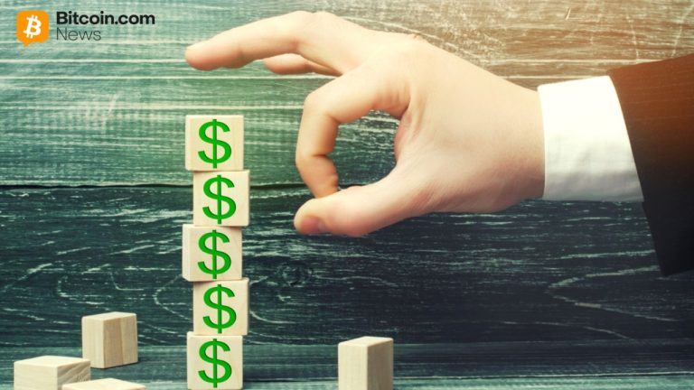 Bitcoin etfs post third biggest 2026 outflow as blackrock loses $448m