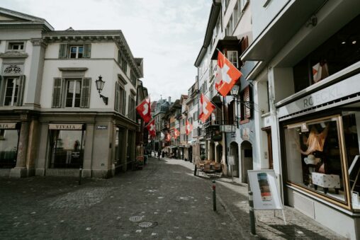 Swiss central bank bitcoin reserve push fails over signature shortfall