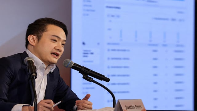 Trump crypto project sues justin sun, raising investor and governance concerns
