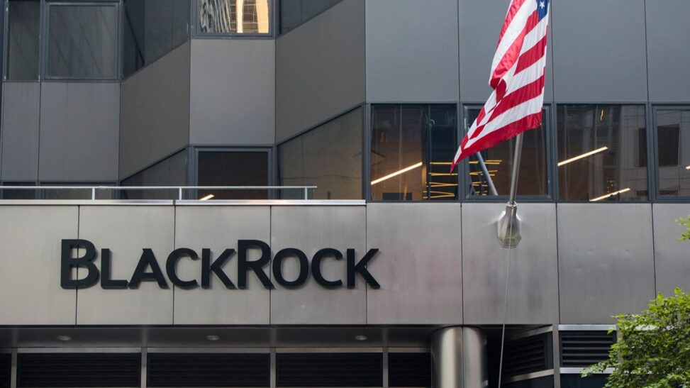 Blackrock's new bitcoin etf lets institutions earn from volatility. there's a catch.