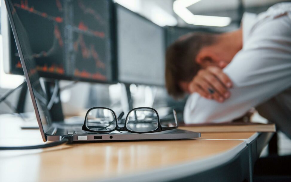 Zcash, hyperliquid tokens lead losses as traders bet against a bitcoin bounce