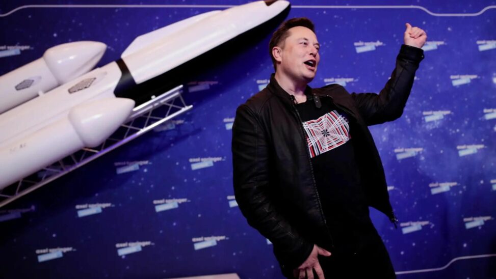 Are retail traders selling their bitcoin to buy the spacex ipo?