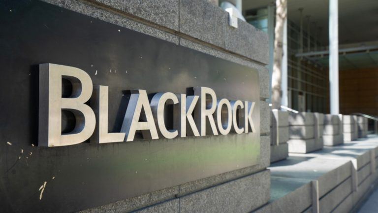 Blackrock targets bitcoin yield with 0.65% fee covered call etf
