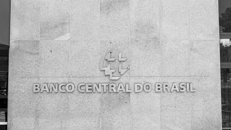Brazil proposes mandatory 24 hour hold on large crypto stablecoin transactions