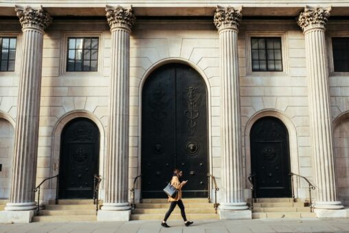 Bank of england backs down on strict stablecoin holding limits, sets $50 billion issuance cap