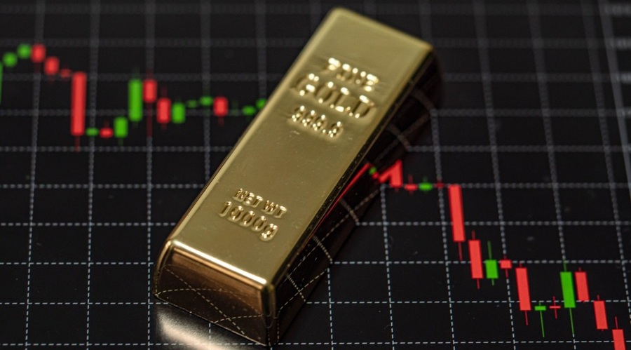 Why is gold falling today? xau/usd price tests november 2025 lows, targets $3,400