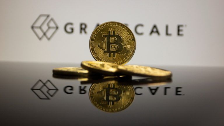 Grayscale’s gbtc leads $227m bitcoin etf weekly outflow as hype funds add $28m
