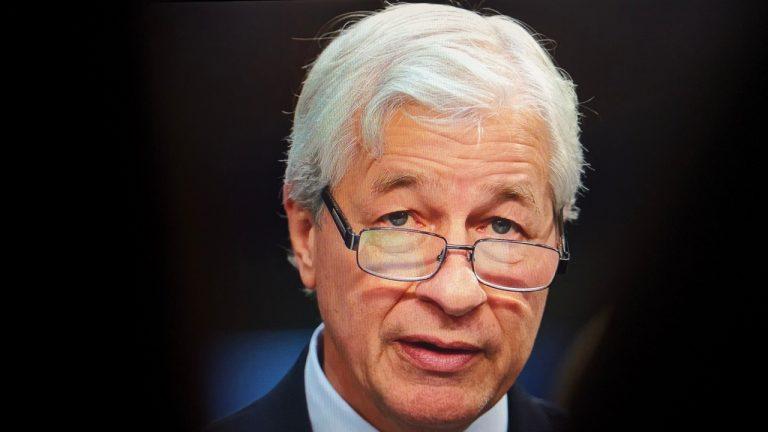 Jpmorgan’s jamie dimon praises the mexican economy in high stakes meeting with president sheinbaum