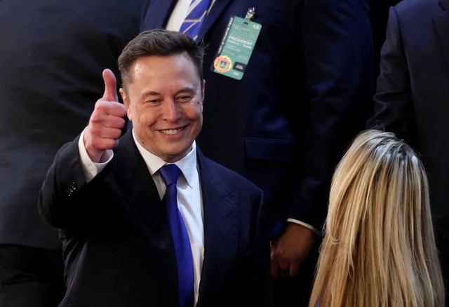World’s first trillionaire is an african american and an immigrant dogecoin investor 🇺🇸