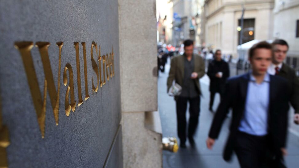 Blackrock, fidelity, other wall street giants back the clarity act