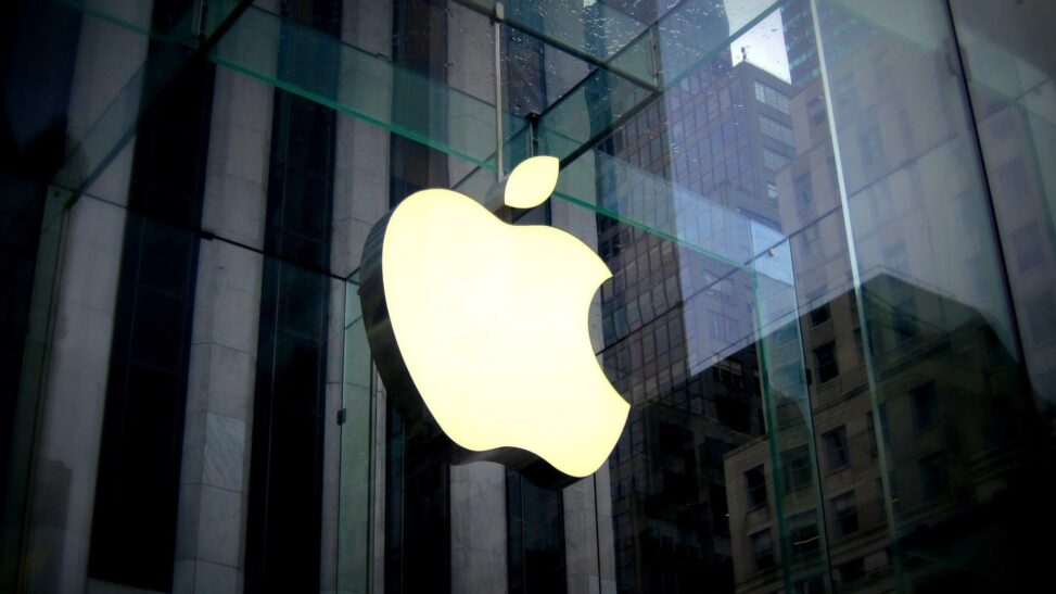 Apple kept fake bitcoin wallet on app store after $875,000 theft report, lawsuit alleges