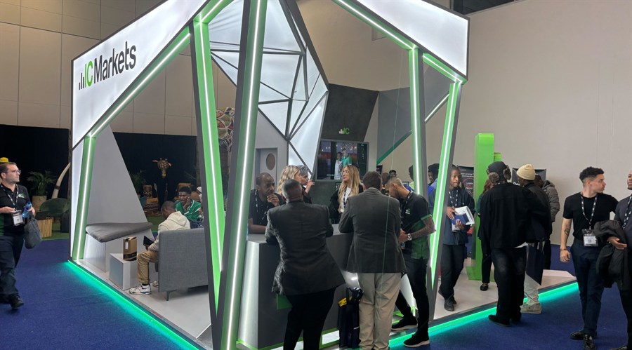 Etoro adds ai, refreshes brand with a new logo; ic markets plans website migration