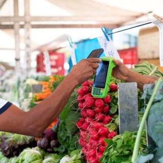 Stablecoins in humanitarian cash transfers