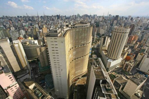 Latin america’s biggest stock exchange now offers options on bitcoin, ether and solana futures
