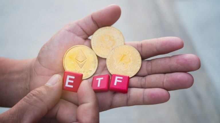 Blackrock and vaneck lead $90 million bitcoin etf inflow as funds notch first green week since may