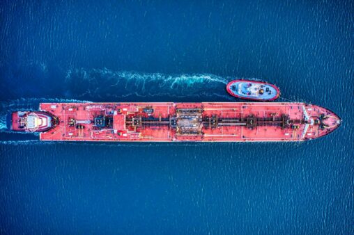 Resurgent u.s. iran hostilities send bitcoin lower even as etf flows show demand