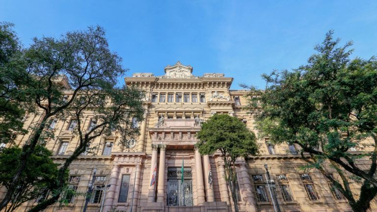 São paulo court rules against coinbase in landmark case over $100k self custody hack