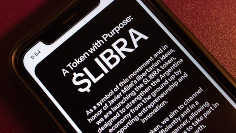 Argentine judge orders urgent freeze of crypto wallets tied to controversial libra token