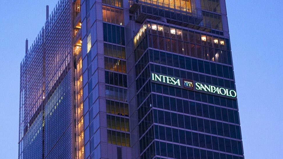 Intesa sanpaolo slashed ibit stake by 94% in 2q, tripled ether etf holding as crypto prices slumped