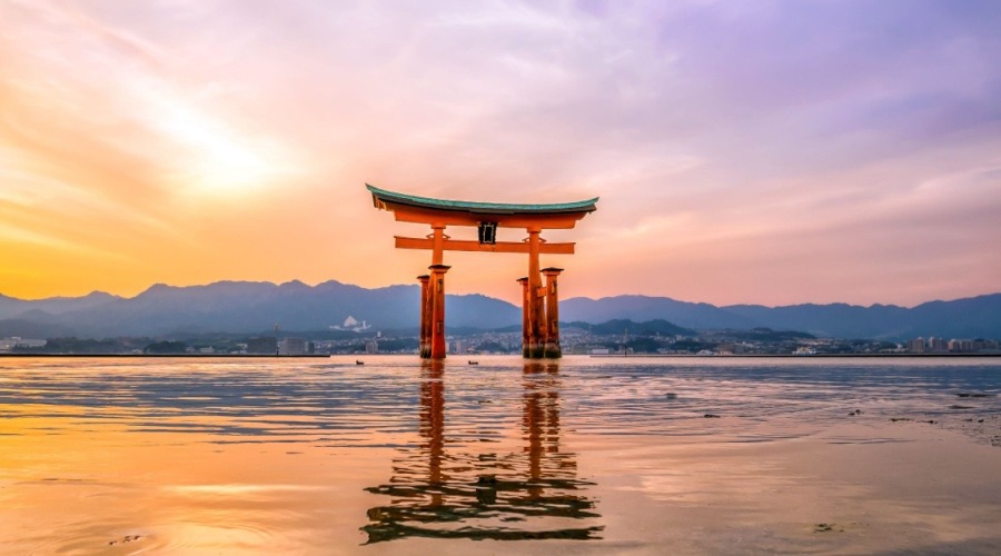26 degrees adds japanese share cfds as yen volatility draws traders