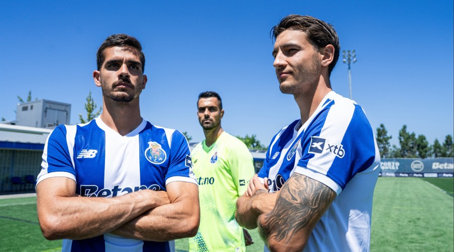 Xtb signs three year fc porto shirt sponsorship following napoli partnership