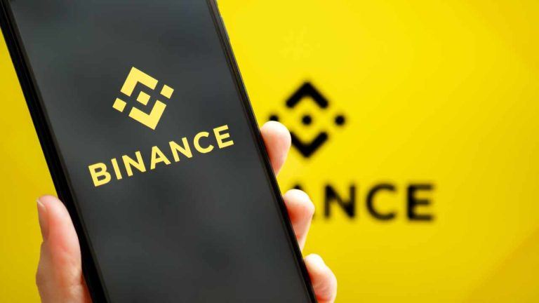 Binance ends transactions with 16 platforms, warns of wallet reviews