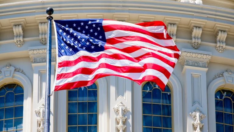 Coinbase ceo presses senate to pass clarity act this week