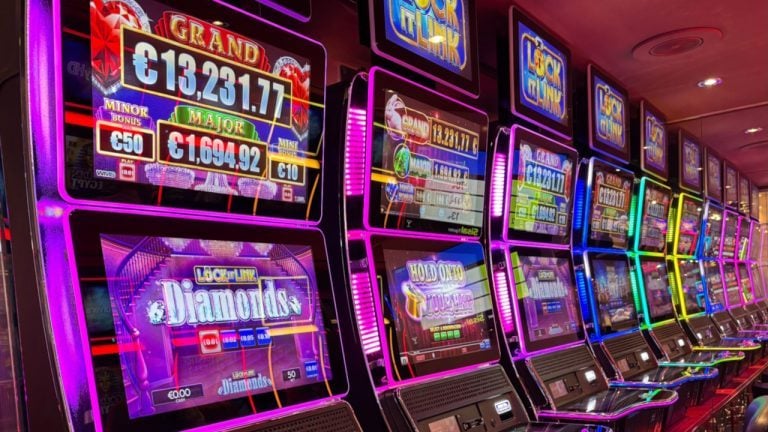 New jersey player turns $2 spin into record $2.95m online jackpot