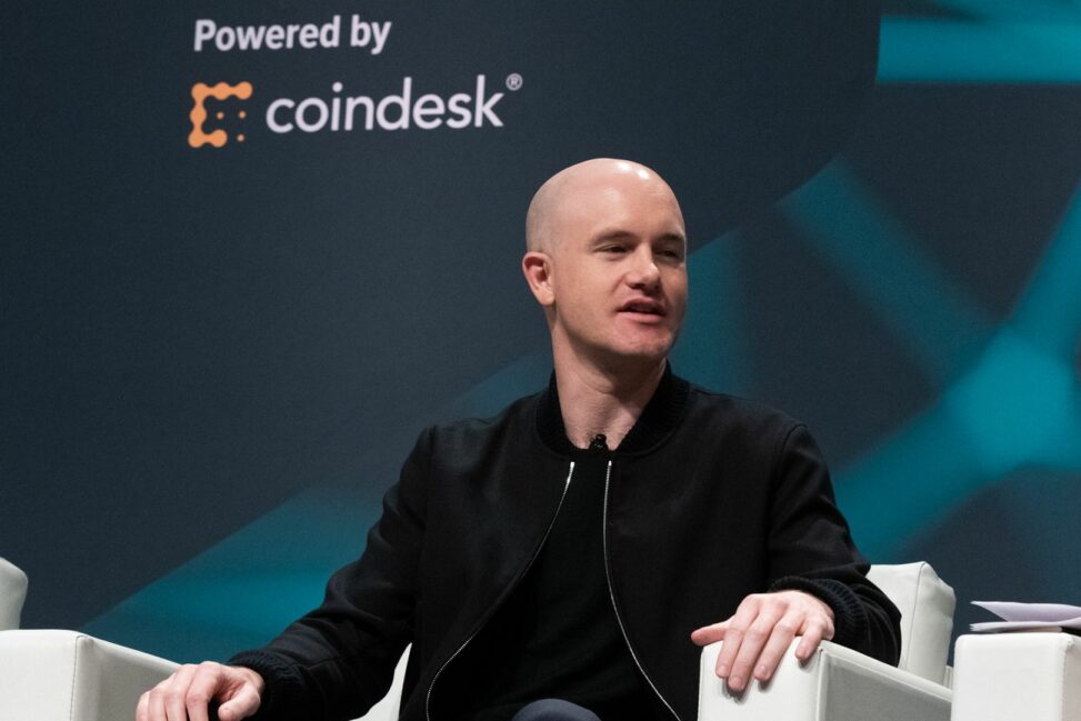 Coinbase, robinhood, circle could be early winners of sec's tokenized stock push, analysts say