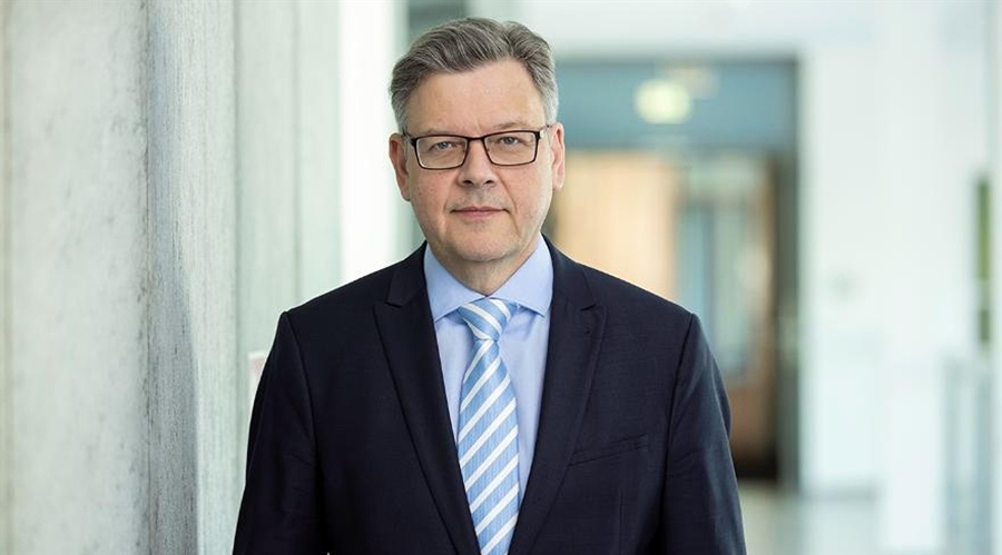 Bafin says firms choose europe's weakest supervisor then expand across the bloc
